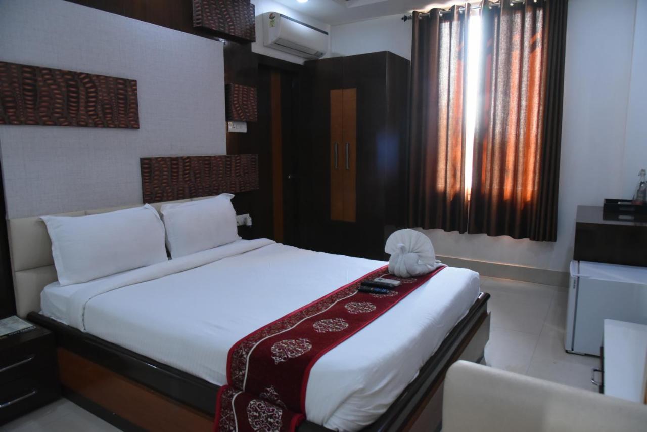 Hotel Vitthal International, Prayagraj Allāhābād Junction 외부 사진