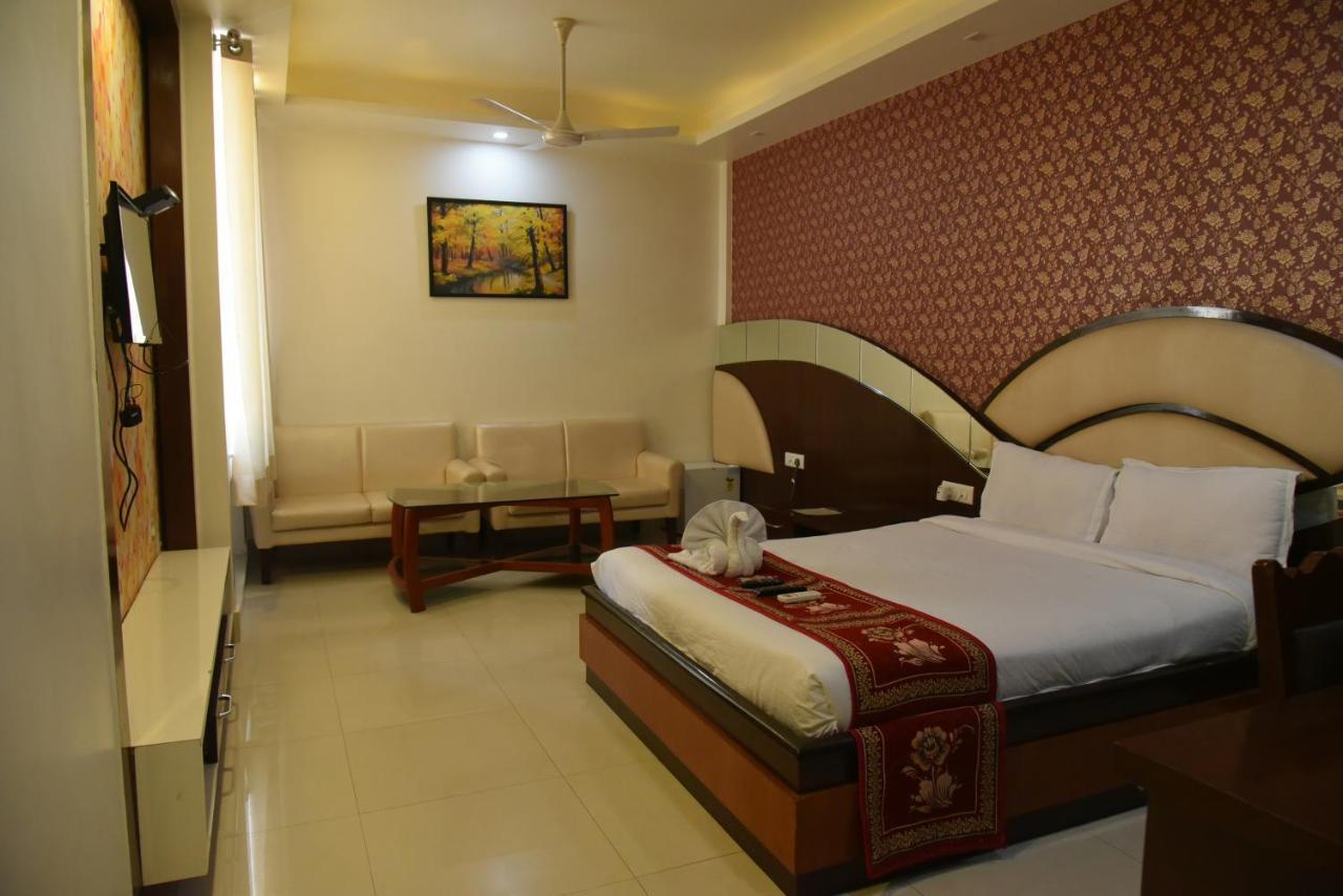 Hotel Vitthal International, Prayagraj Allāhābād Junction 외부 사진