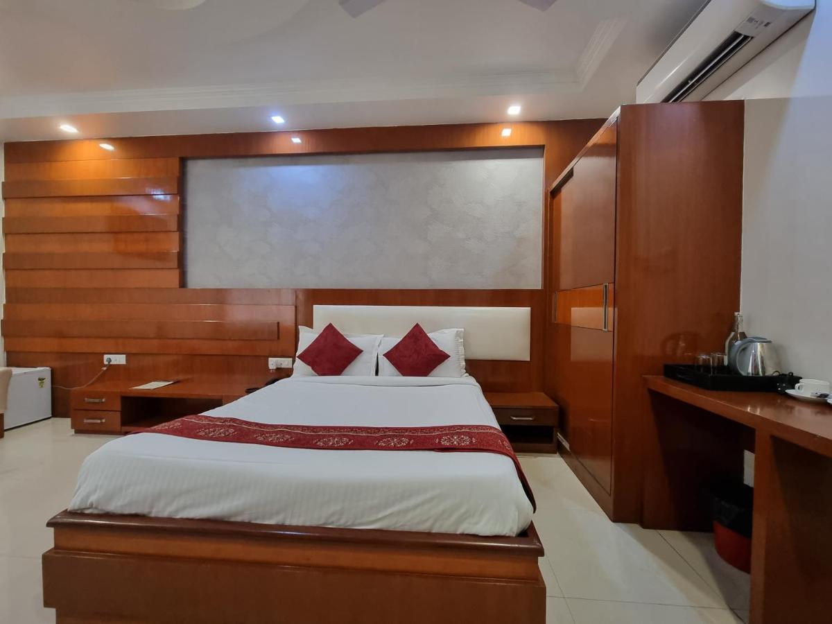 Hotel Vitthal International, Prayagraj Allāhābād Junction 외부 사진